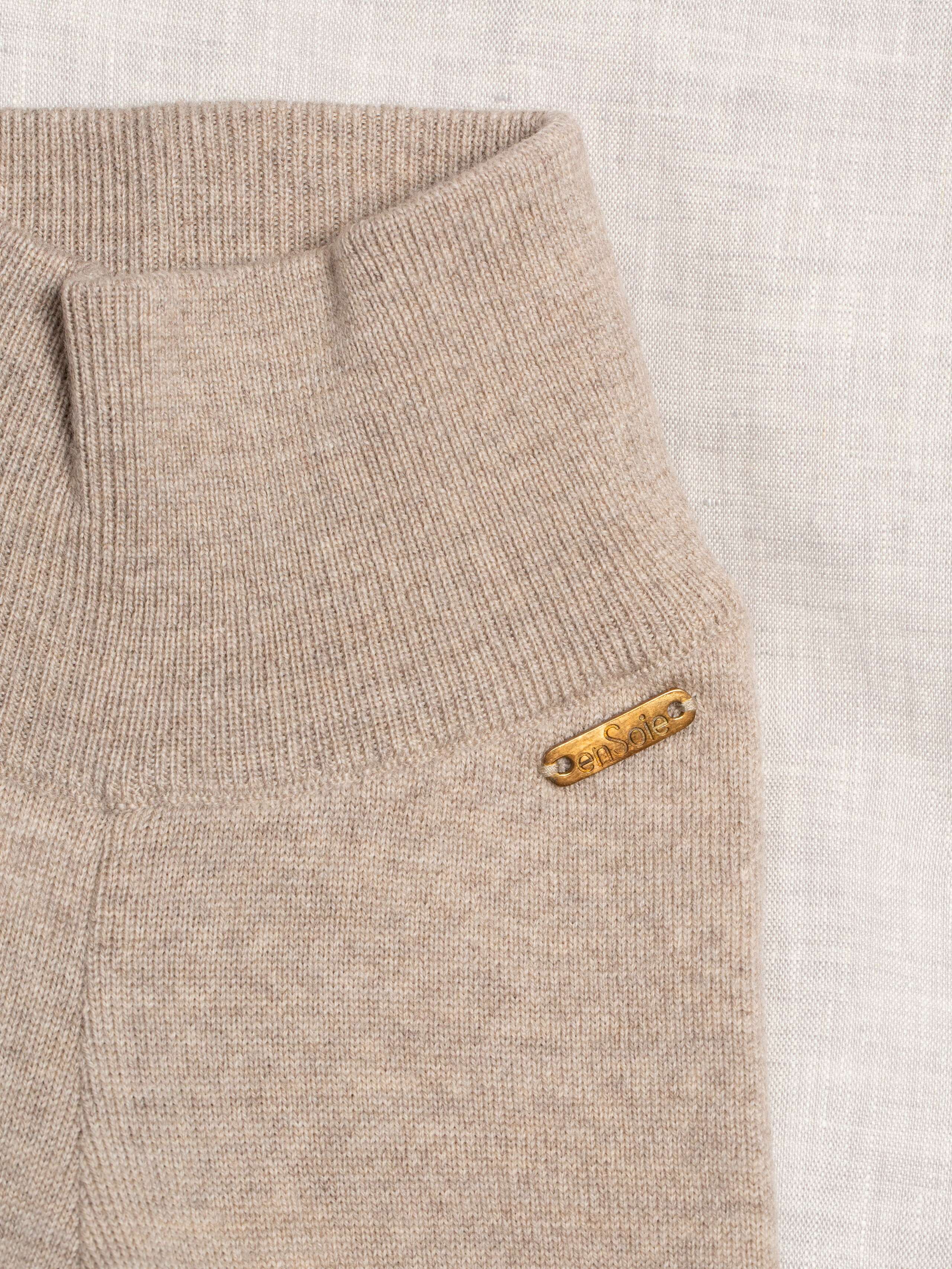 Knitted baby leggings 
