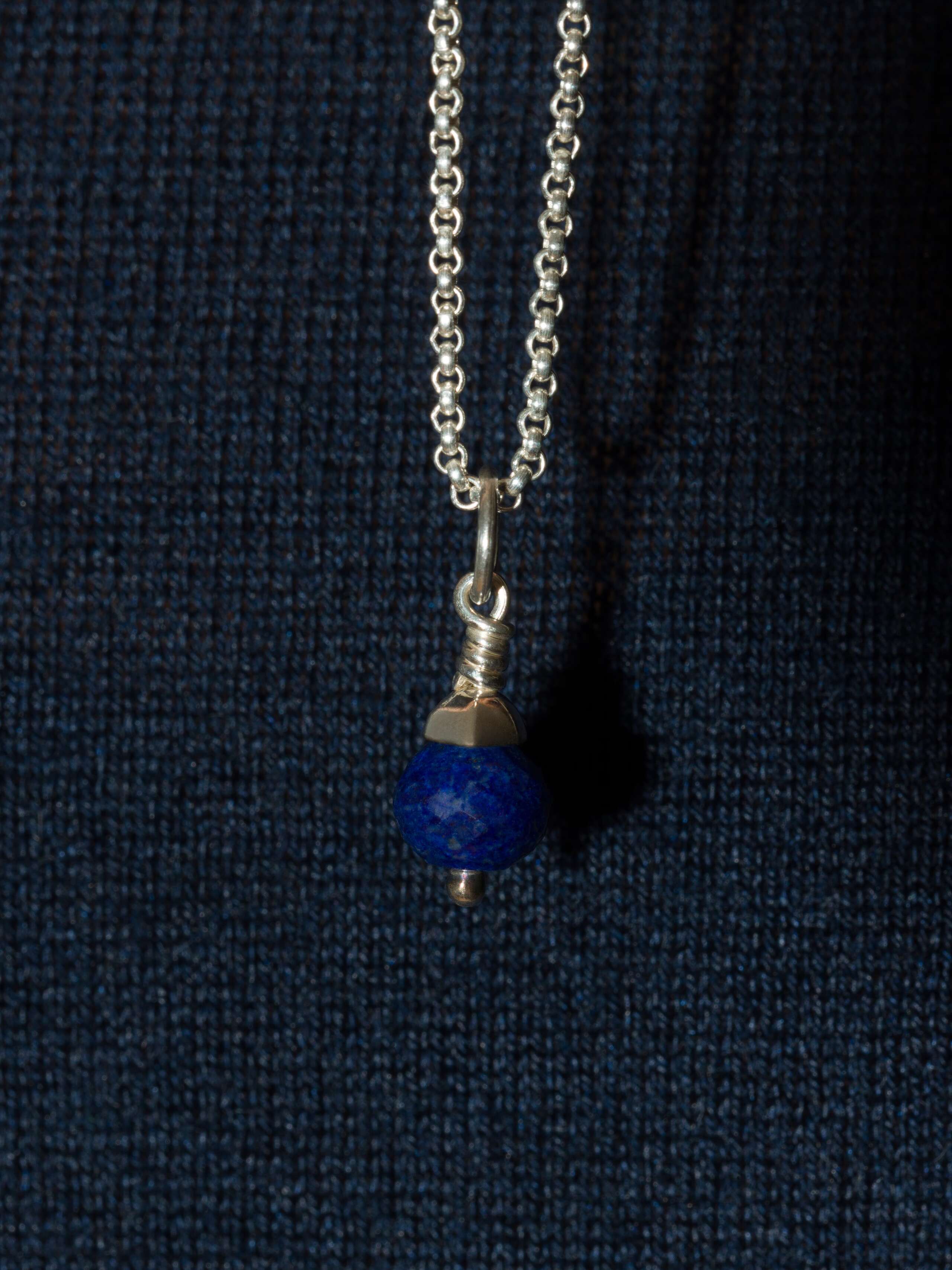 Micro stone pendant Lapis blue silver