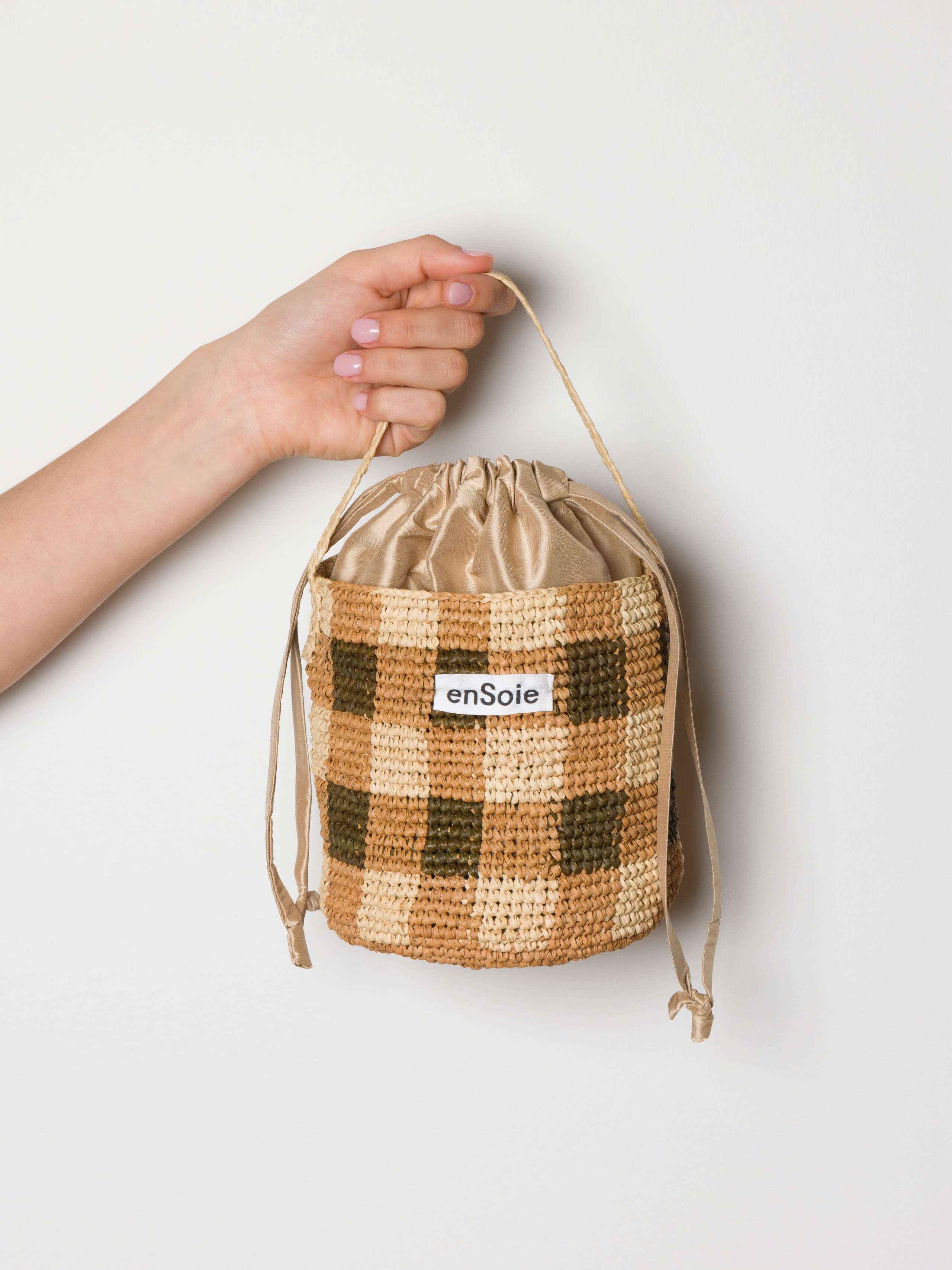 Picture of a small basket bag made from Raffia