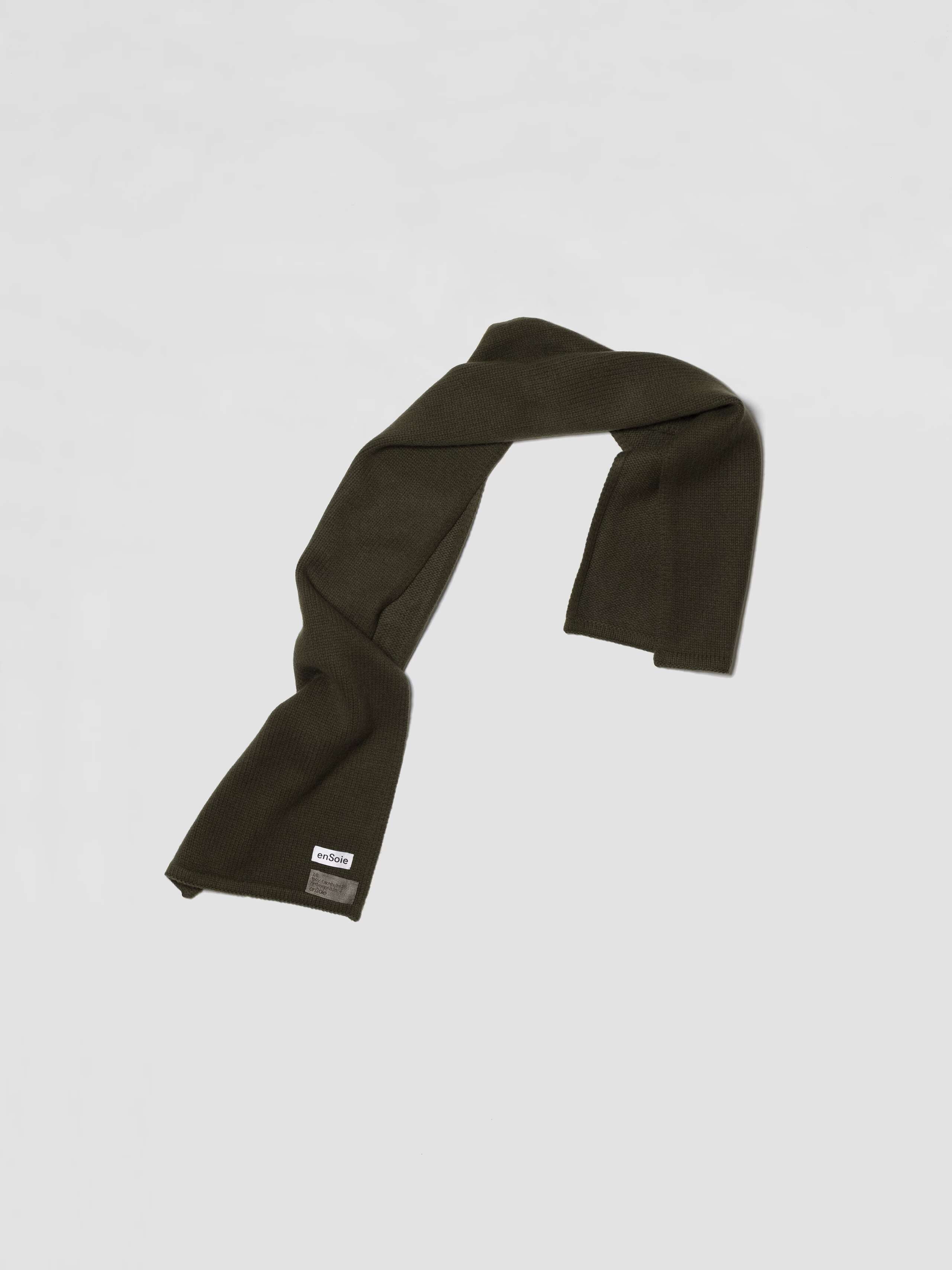 Picture of fine knitted Sami cashmere scarf in Highland Green
