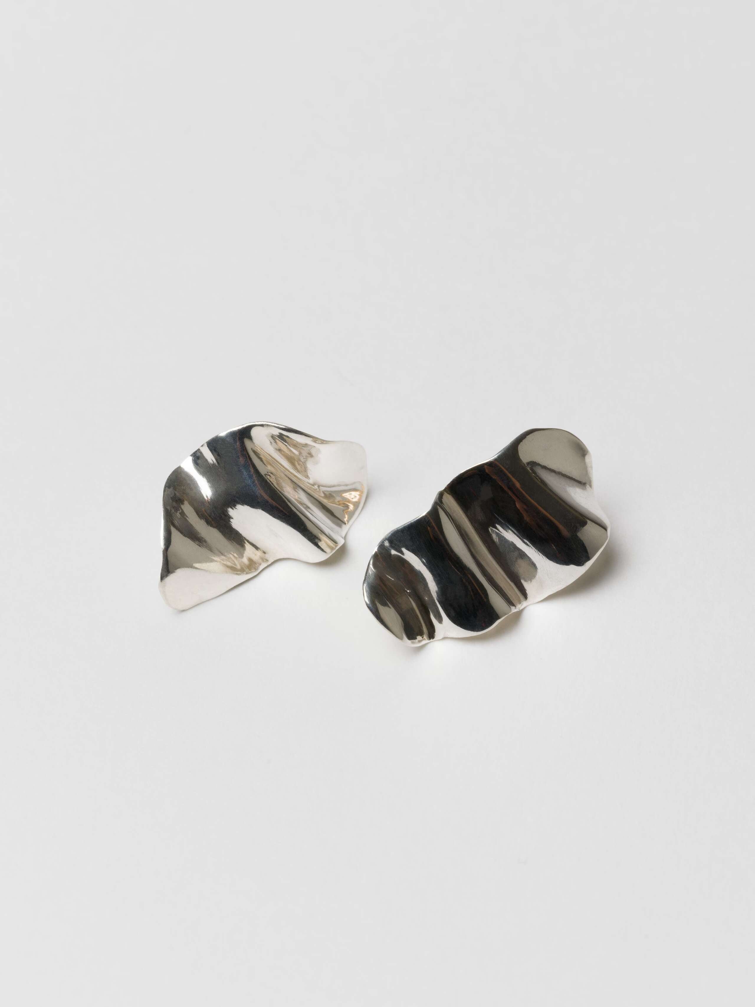 shape mini ear studs