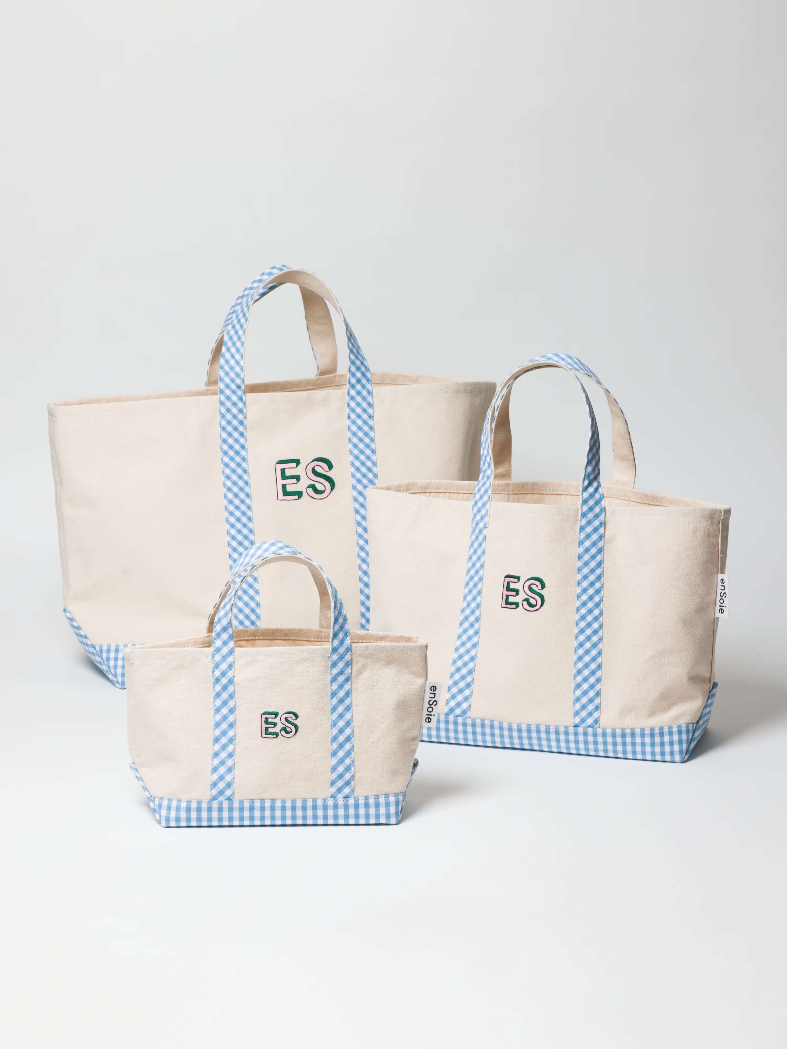 Ferry bag in cotton canvas with vichy check details in three sizes, handembroidered initials