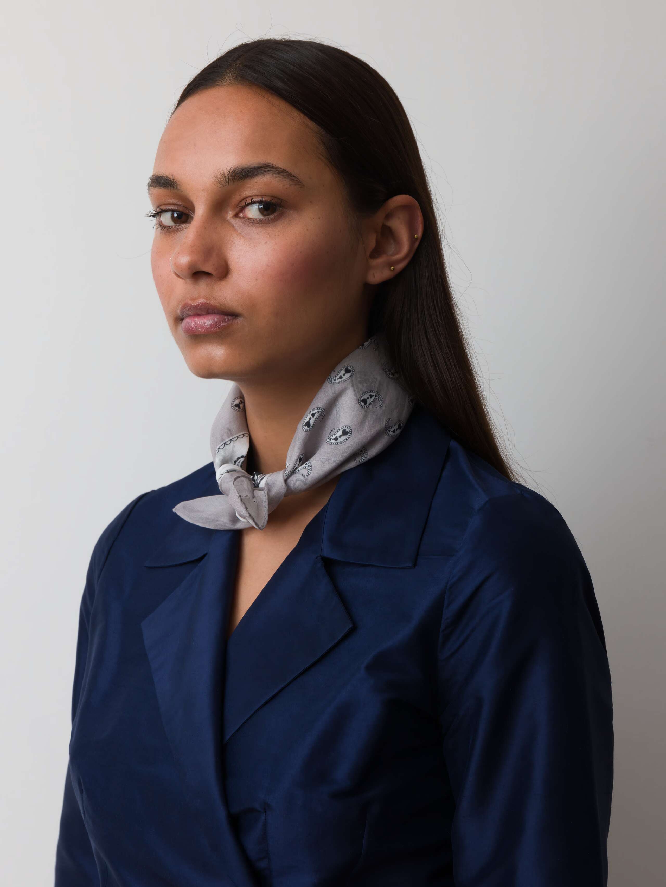 Model wearing Paisley foulard in grey