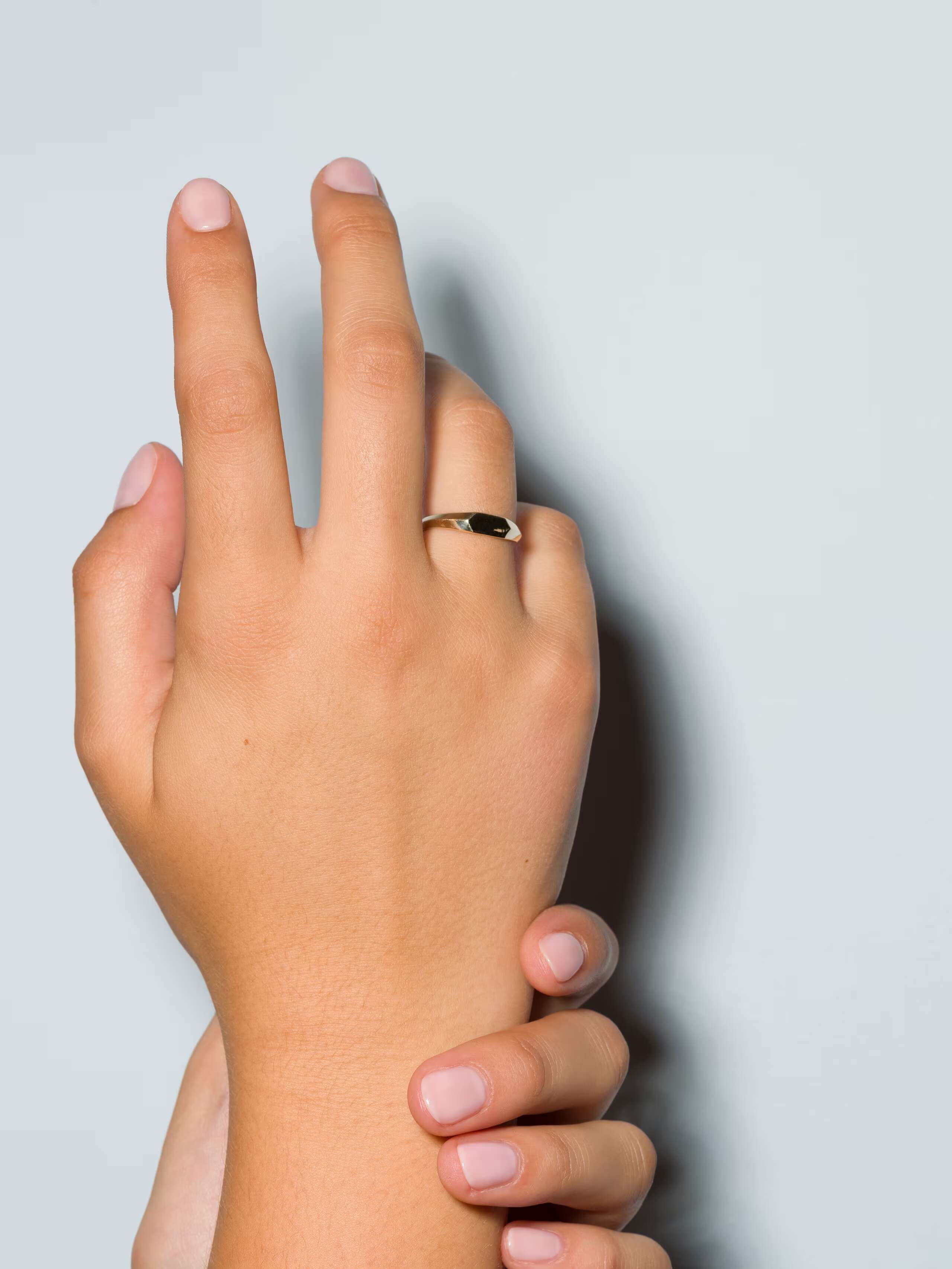 Ida ring Hexagon 9 karat gold in plain