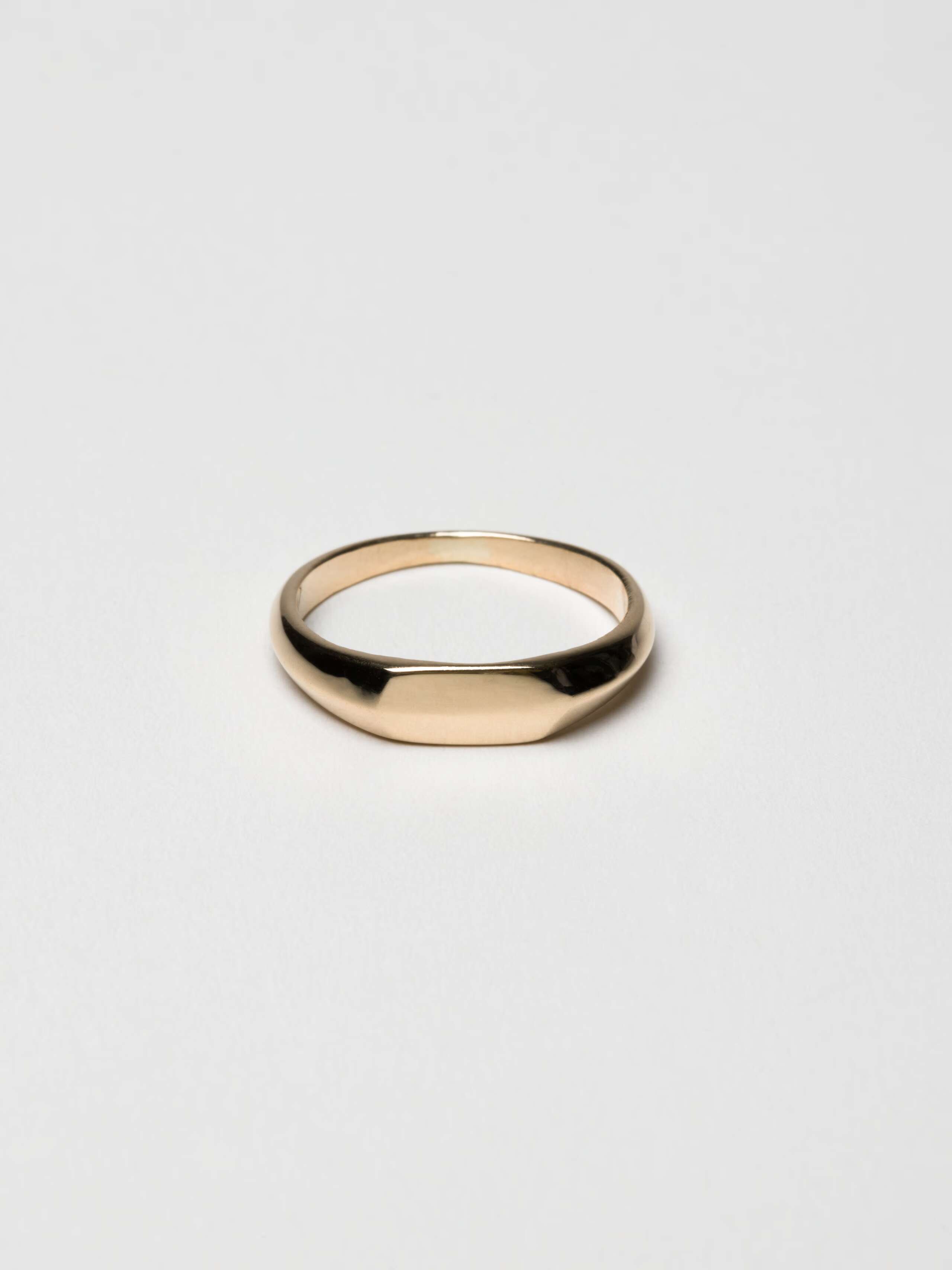 Ida Hexagon ring in 9 karat gold, in plain