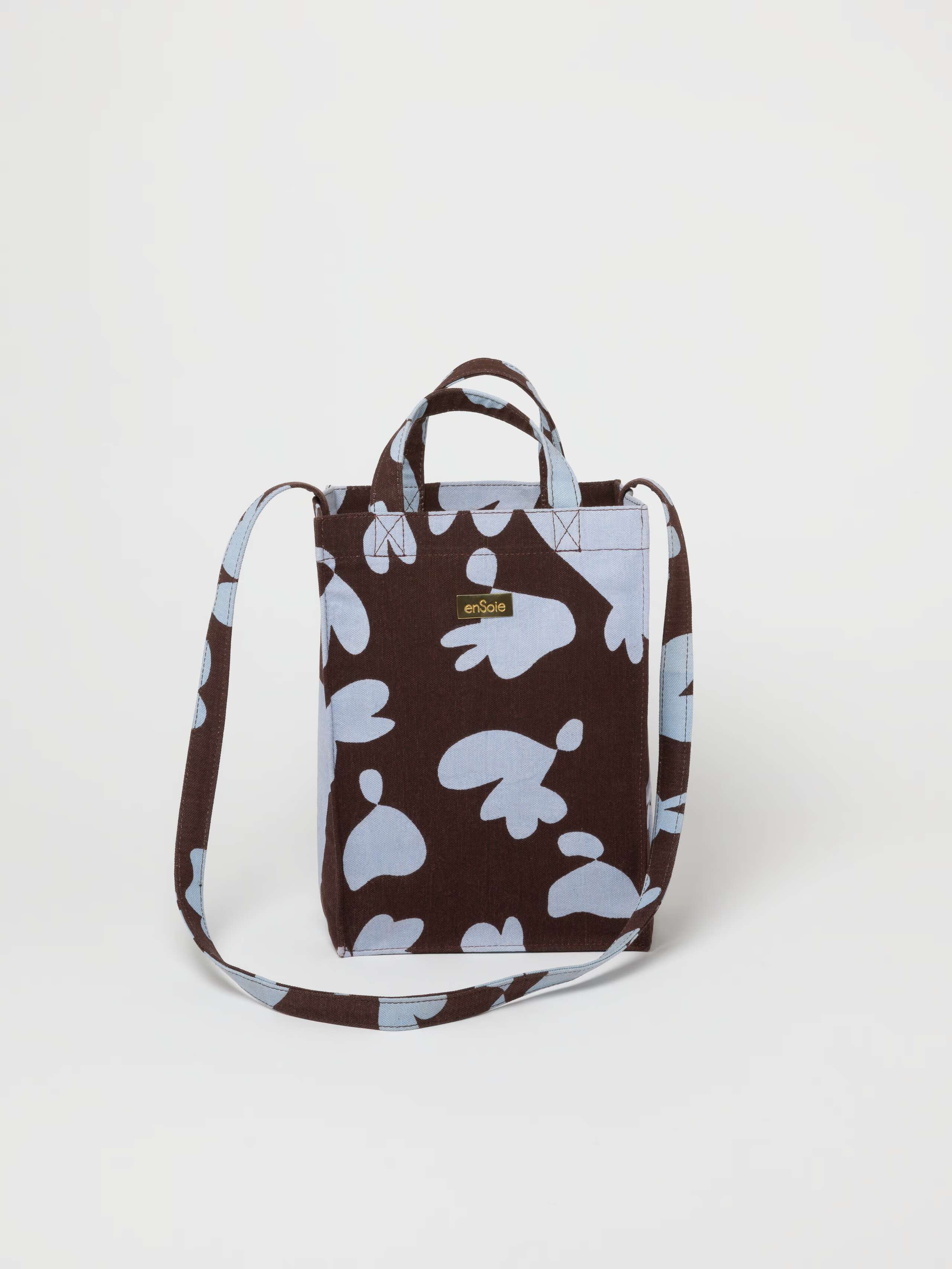 Picture of a canvas bag in brown and light blue shades