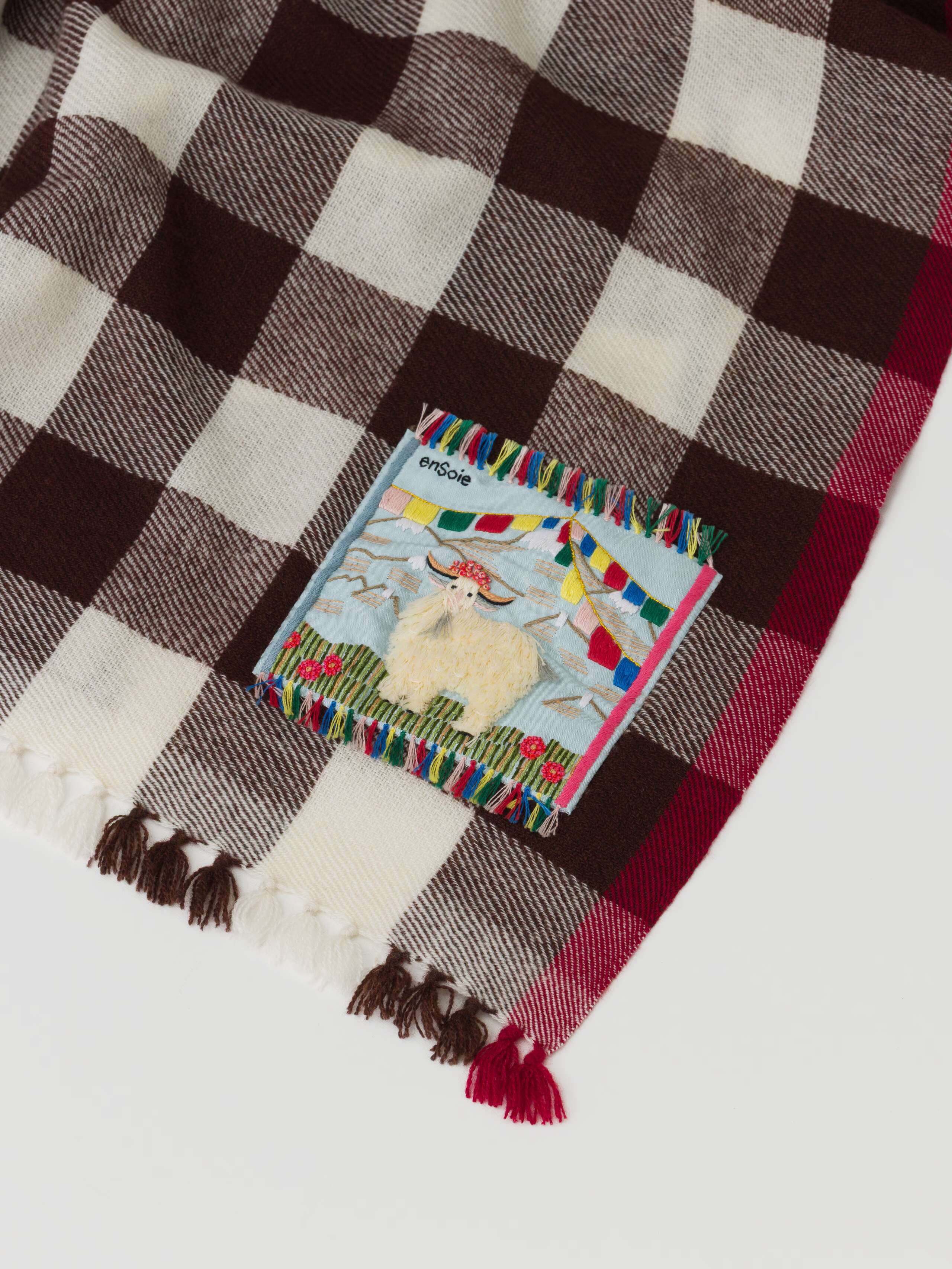 Blia stole, chalet check 130 detail
