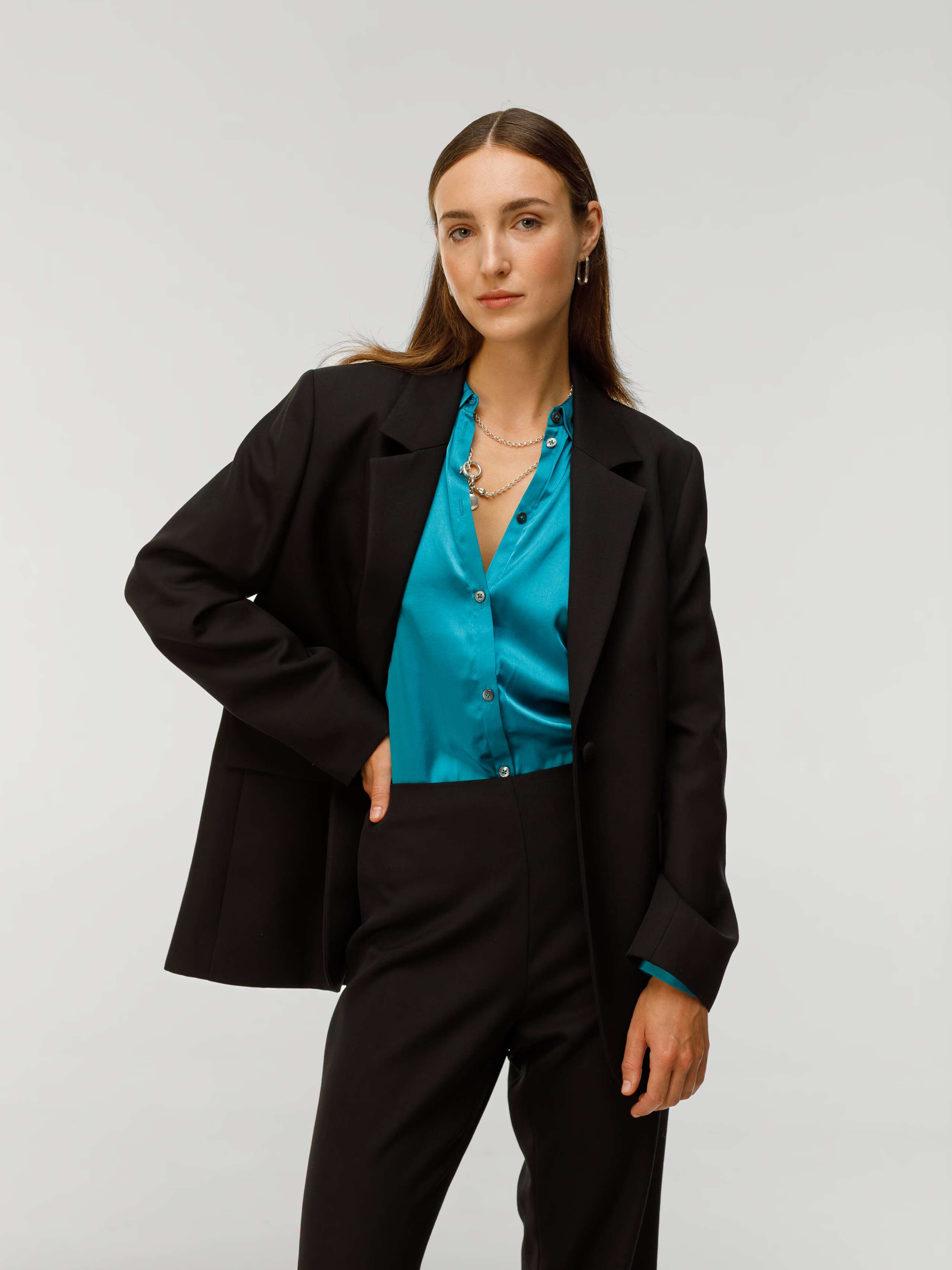 Cosmo Blazer in Gabardine Wool, black worn by model