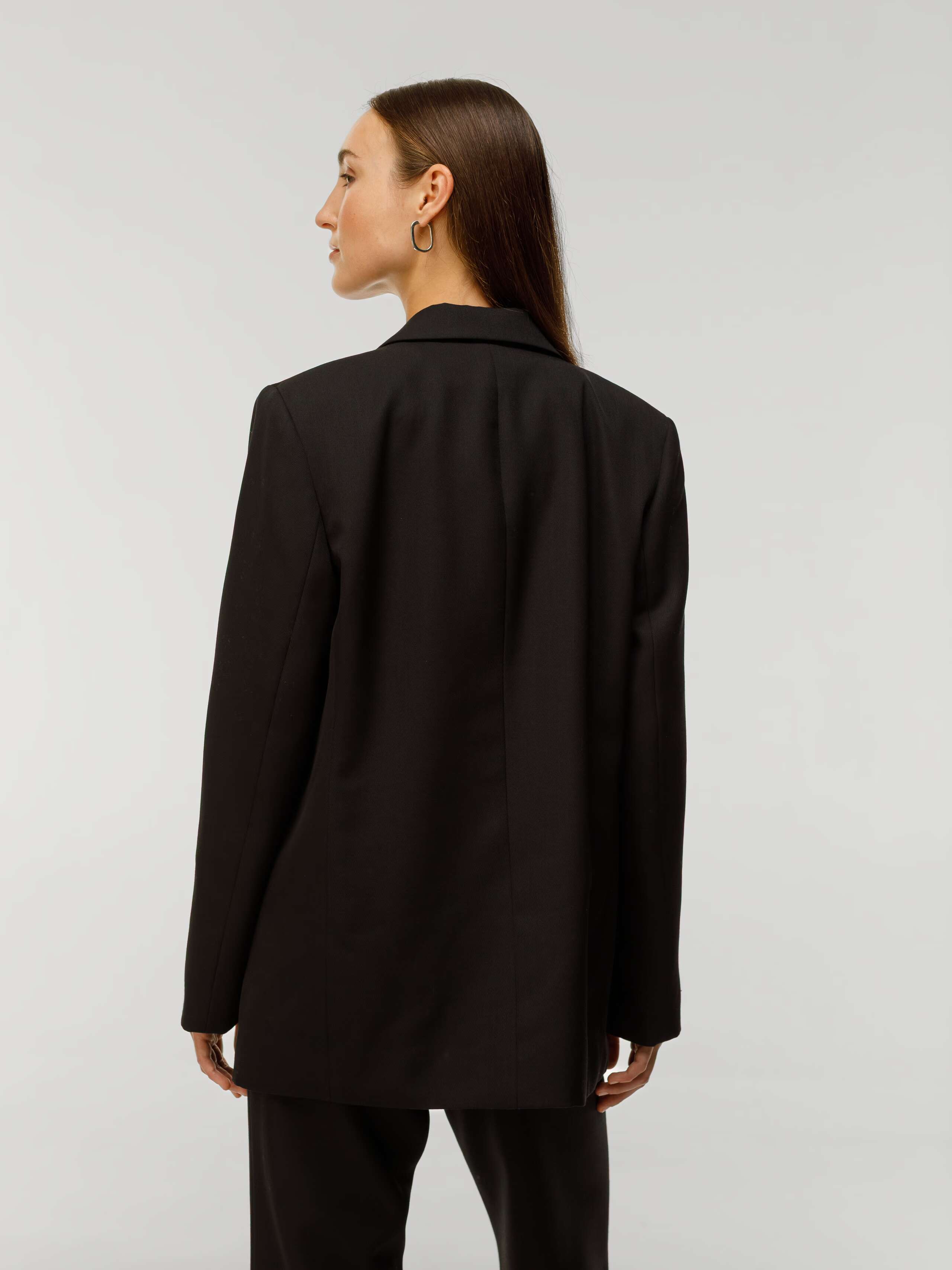 Cosmo Blazer in Gabardine Wool, black worn by model