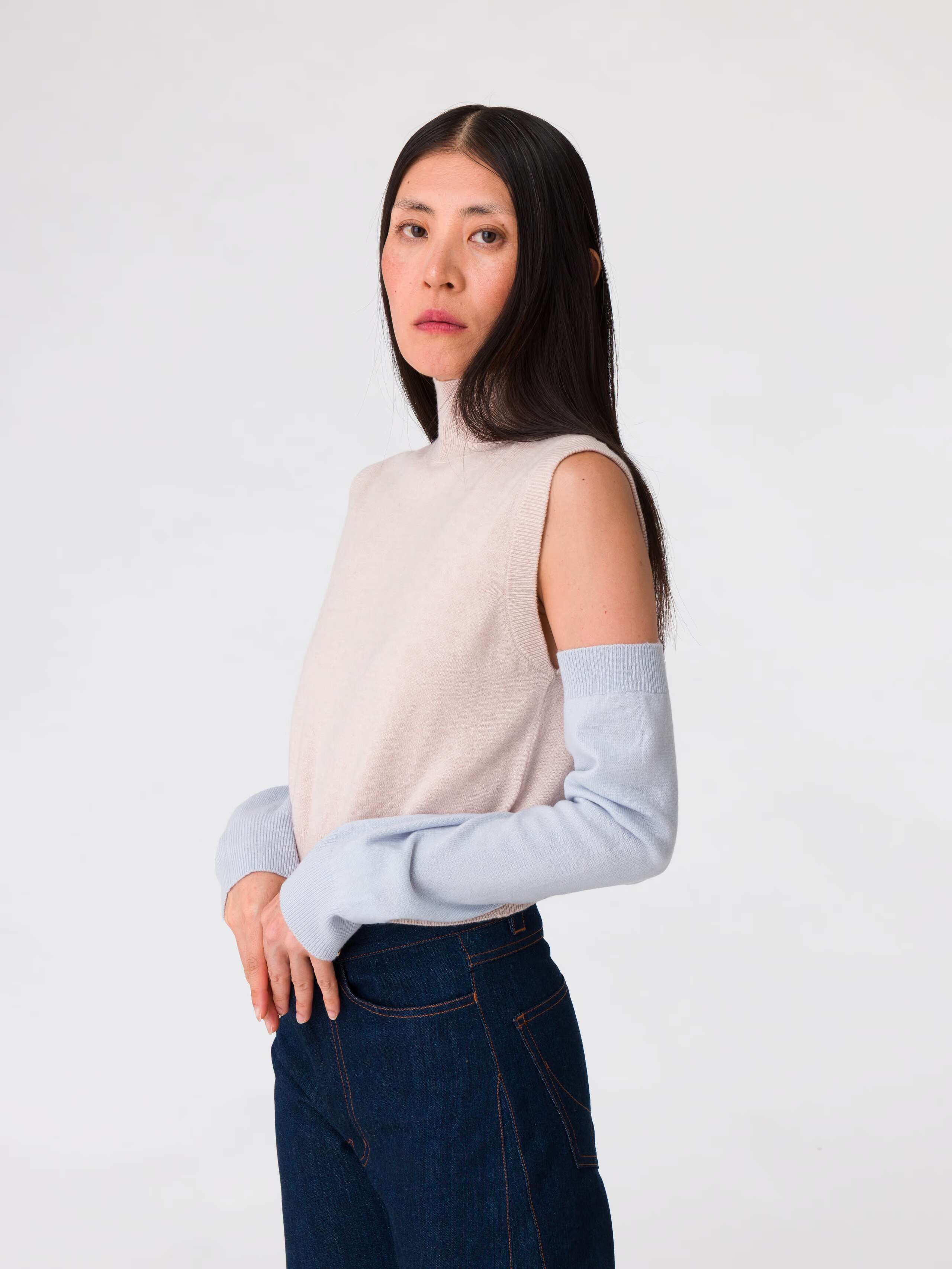 Model wearing the lise sleeves