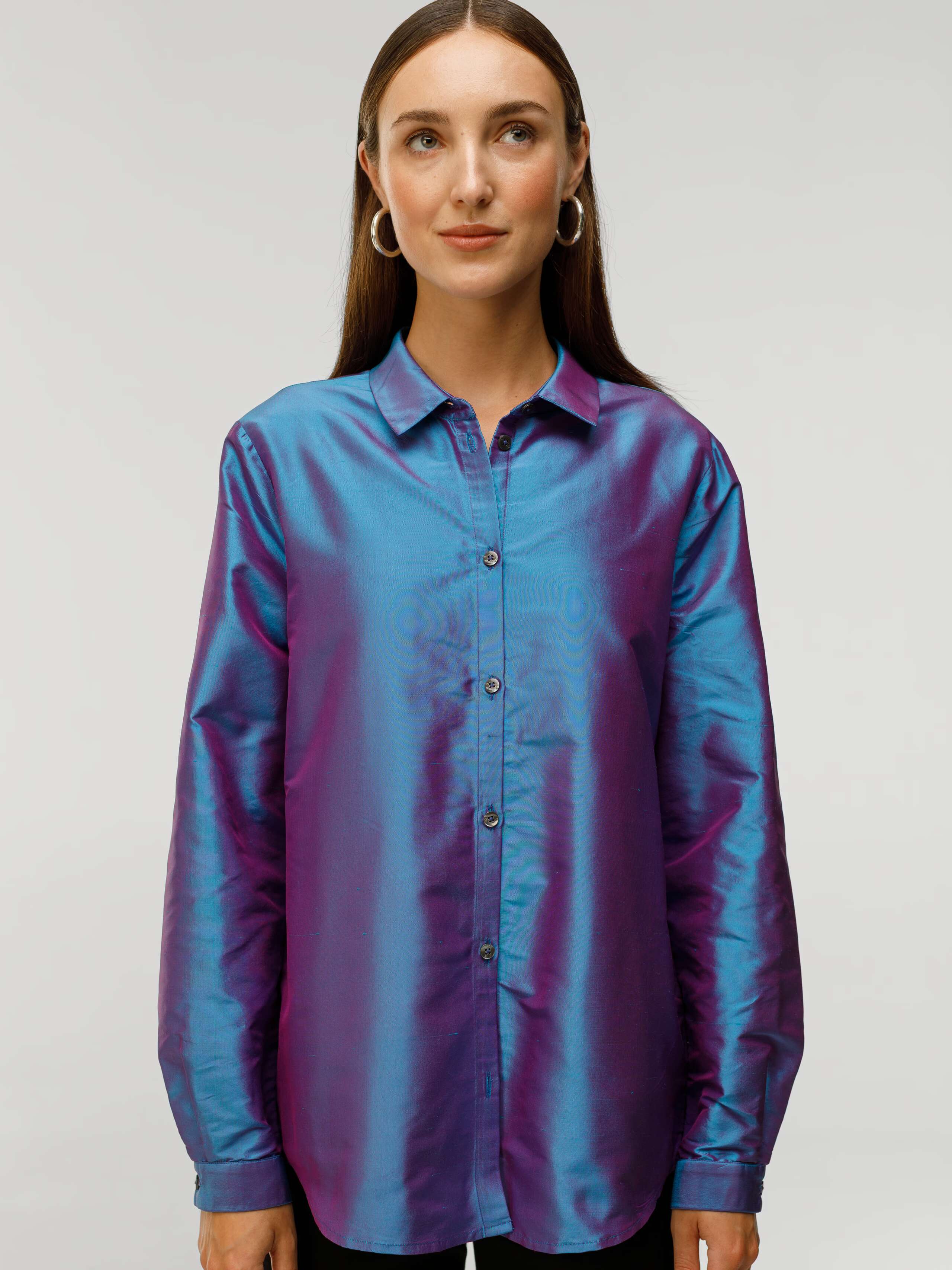 Romy blouse funky blue in satin silk worn by model