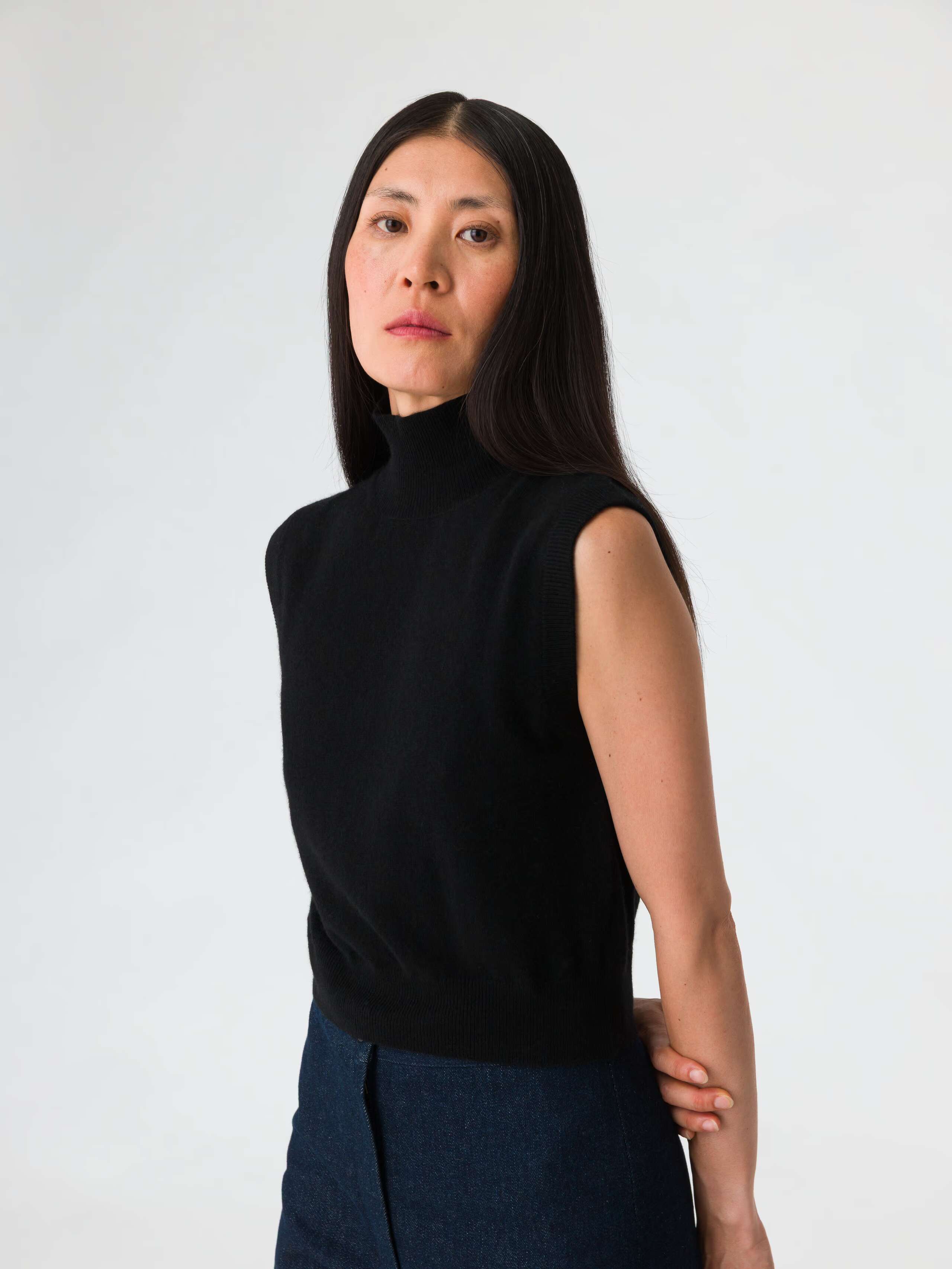 Ingrid rollneck Top in black