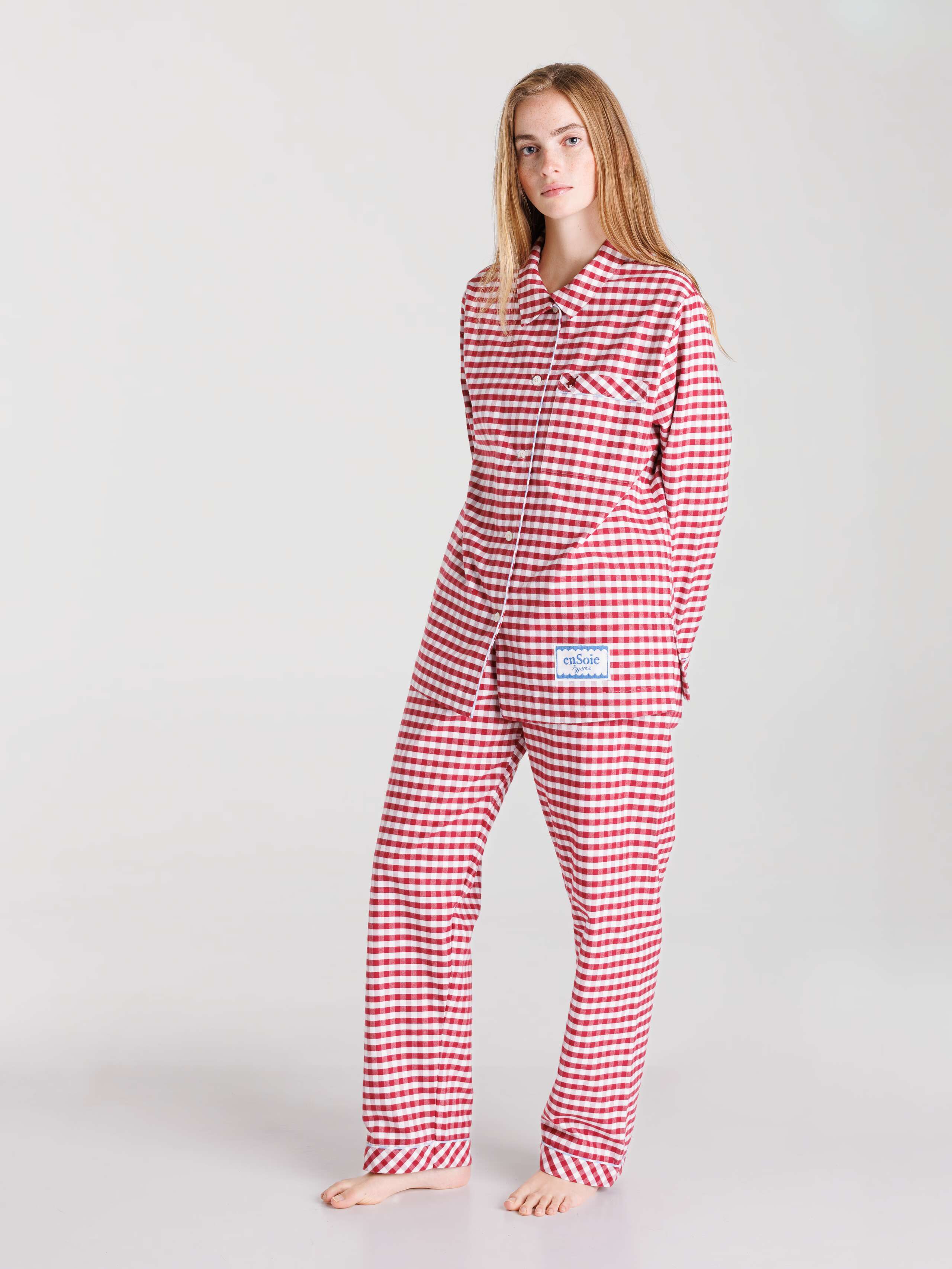 Cotton flannel vichy pyjama in enSoie red worn by female model