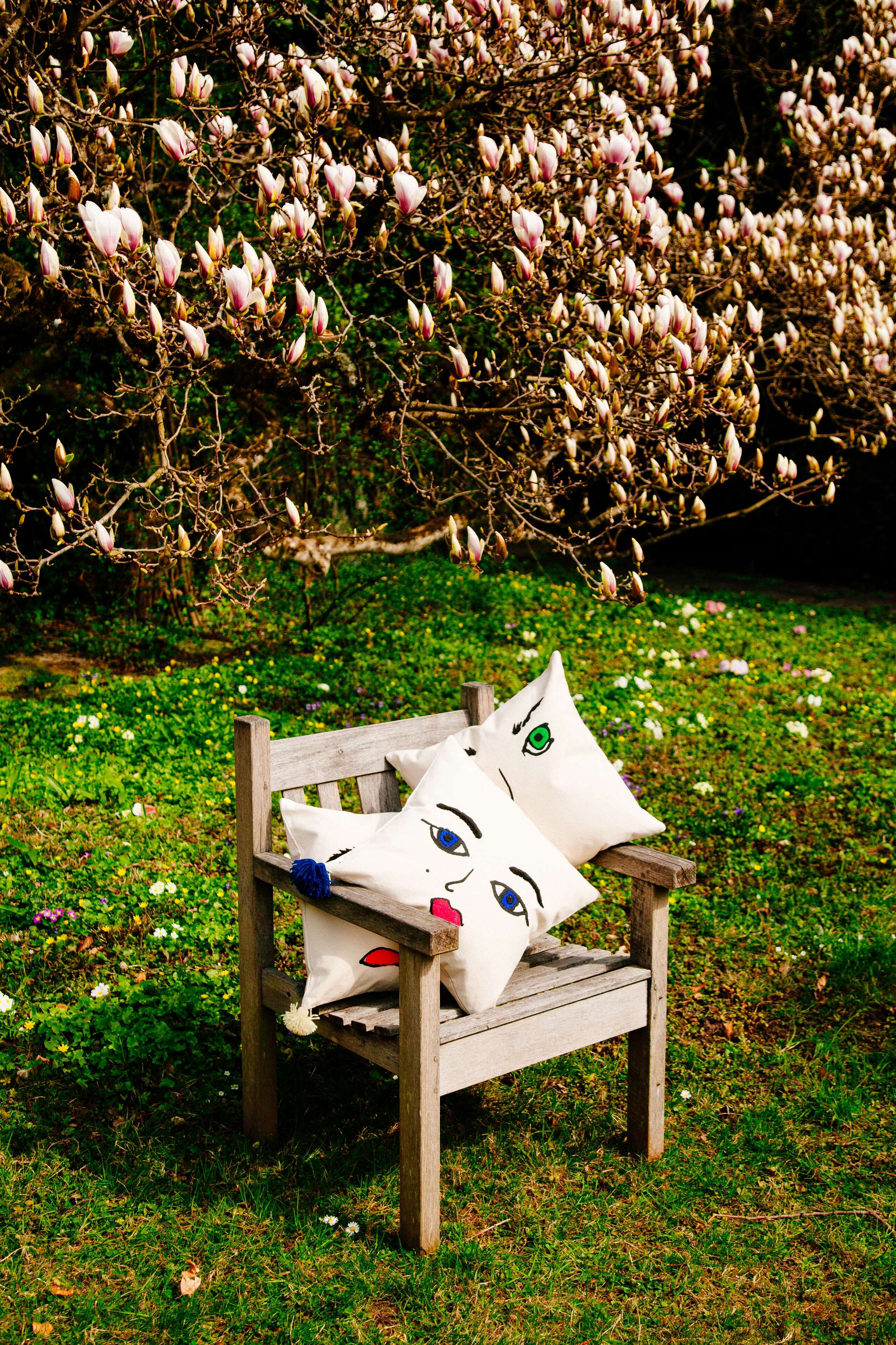 enSoie faces pillows