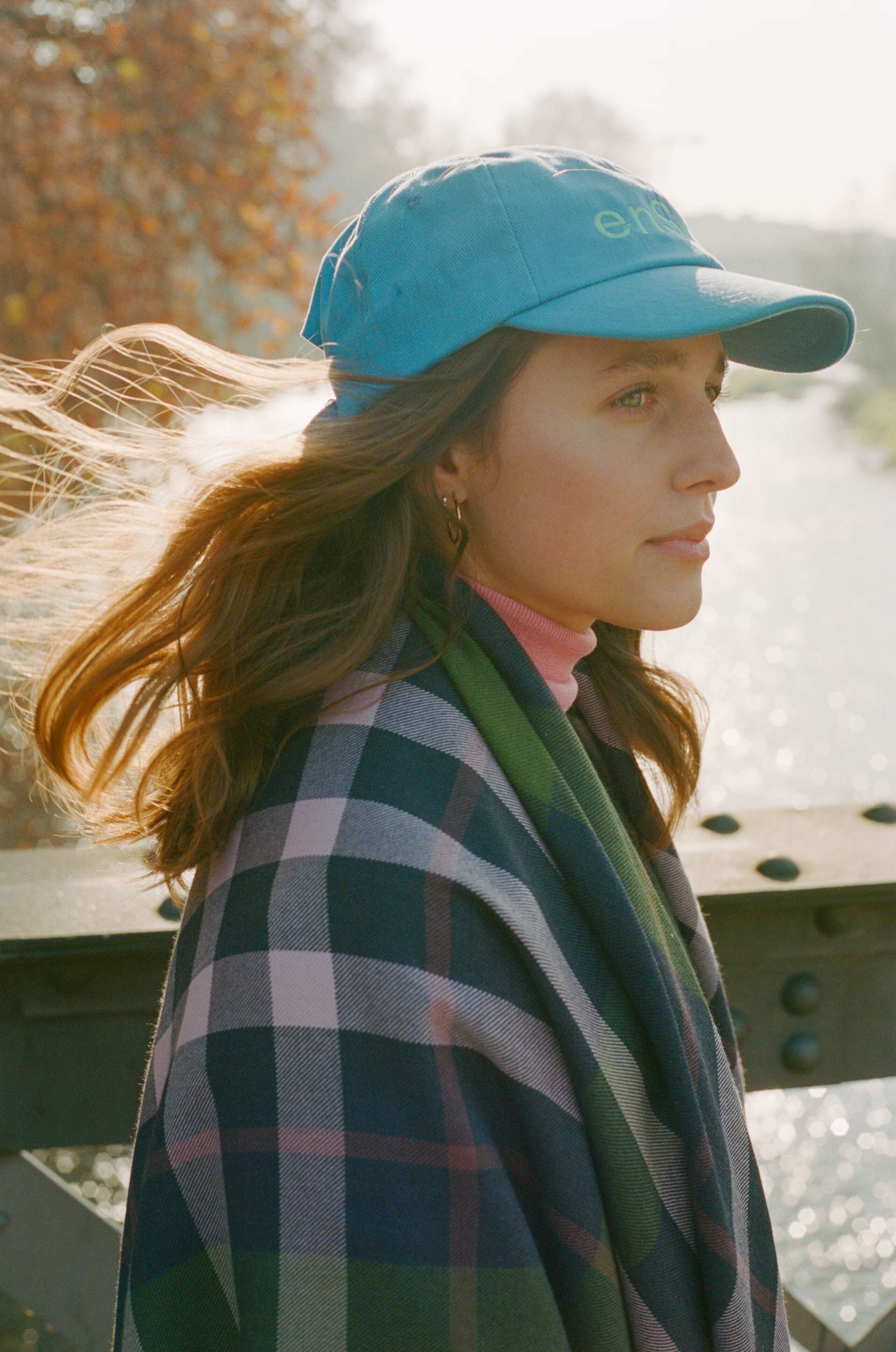 Leonie Wills, enSoie