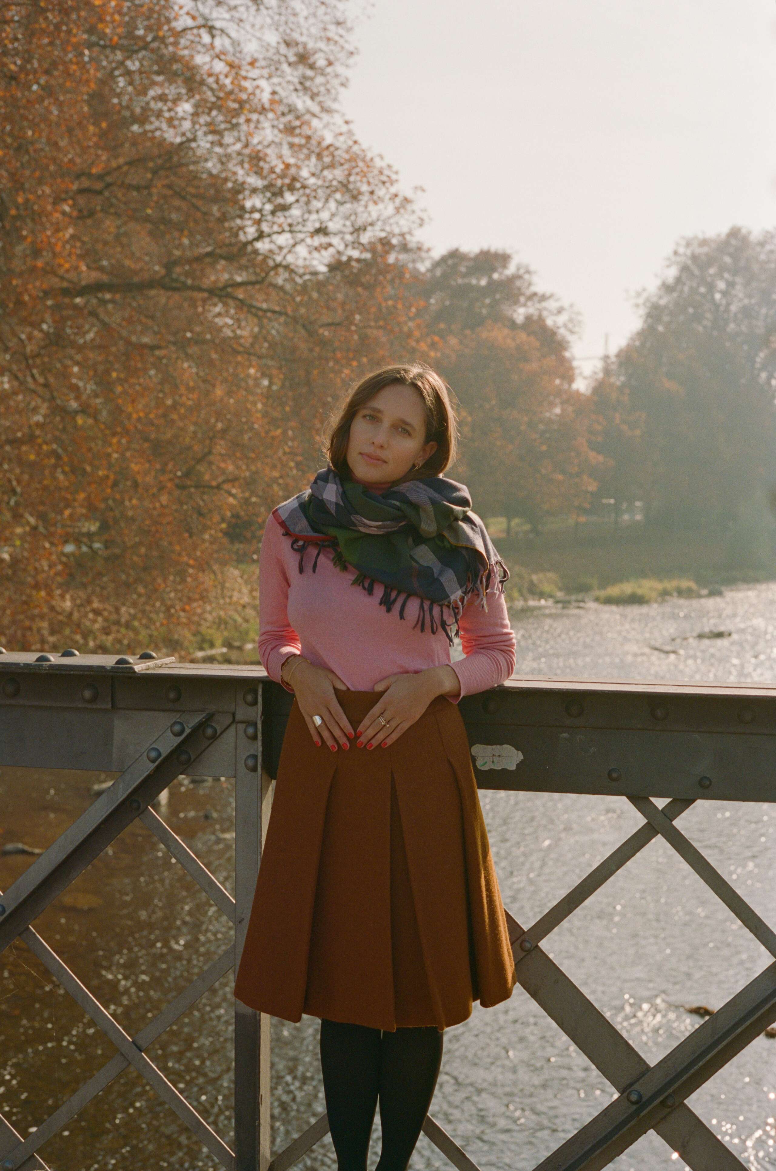 Leonie Wills, enSoie