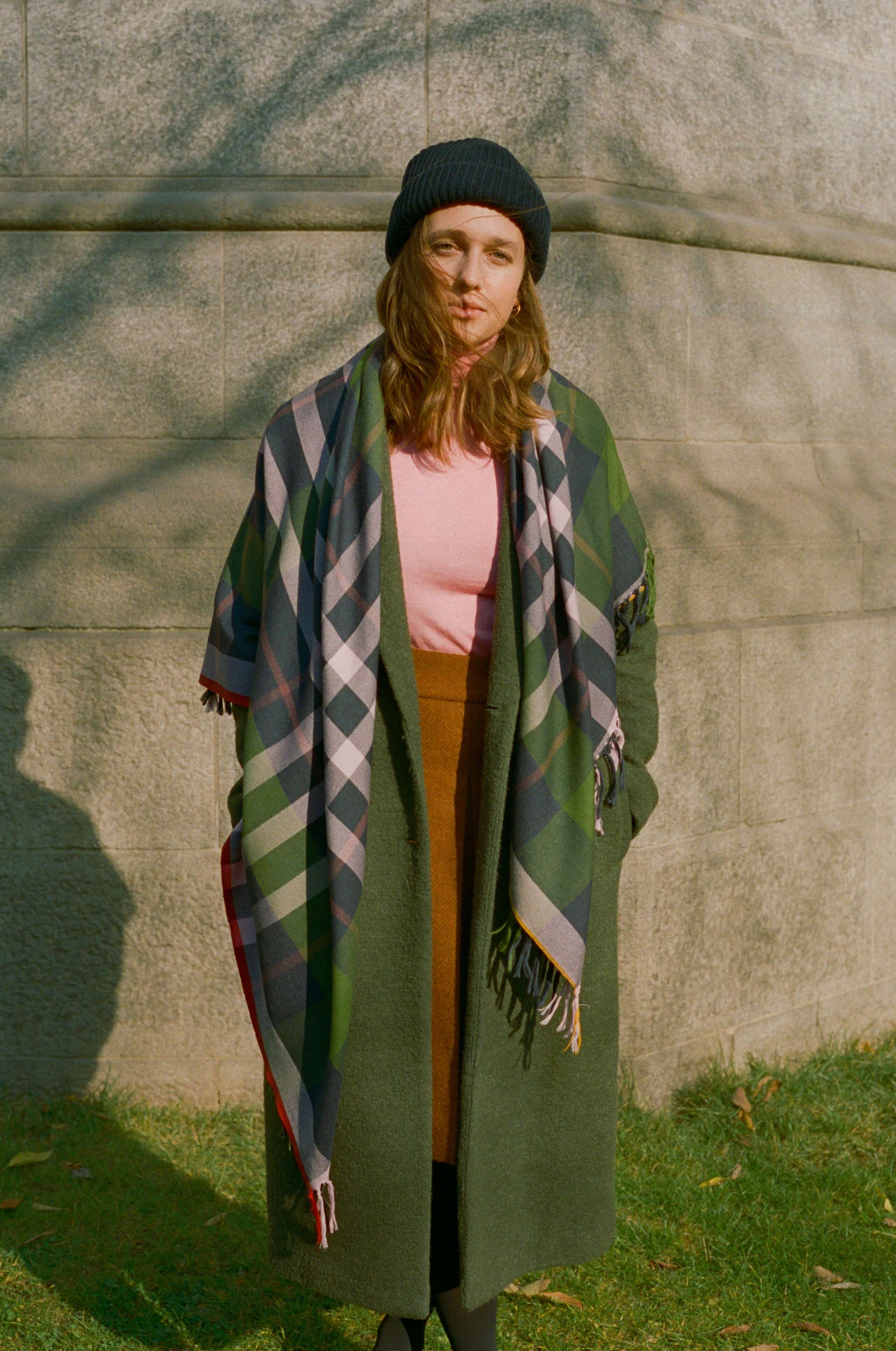 Leonie Wills, enSoie