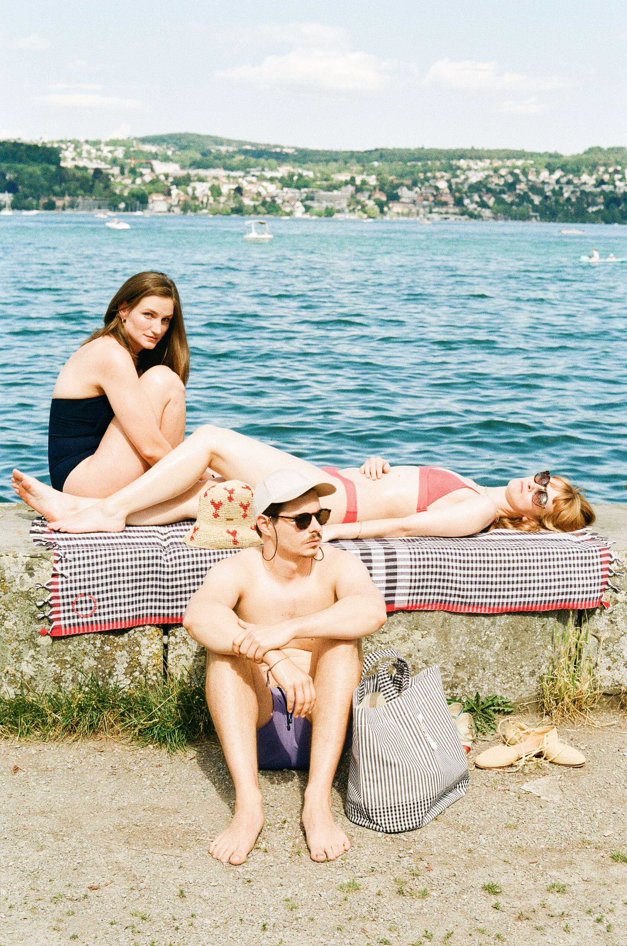 Lucy, Lisa und Oliver, enSoie