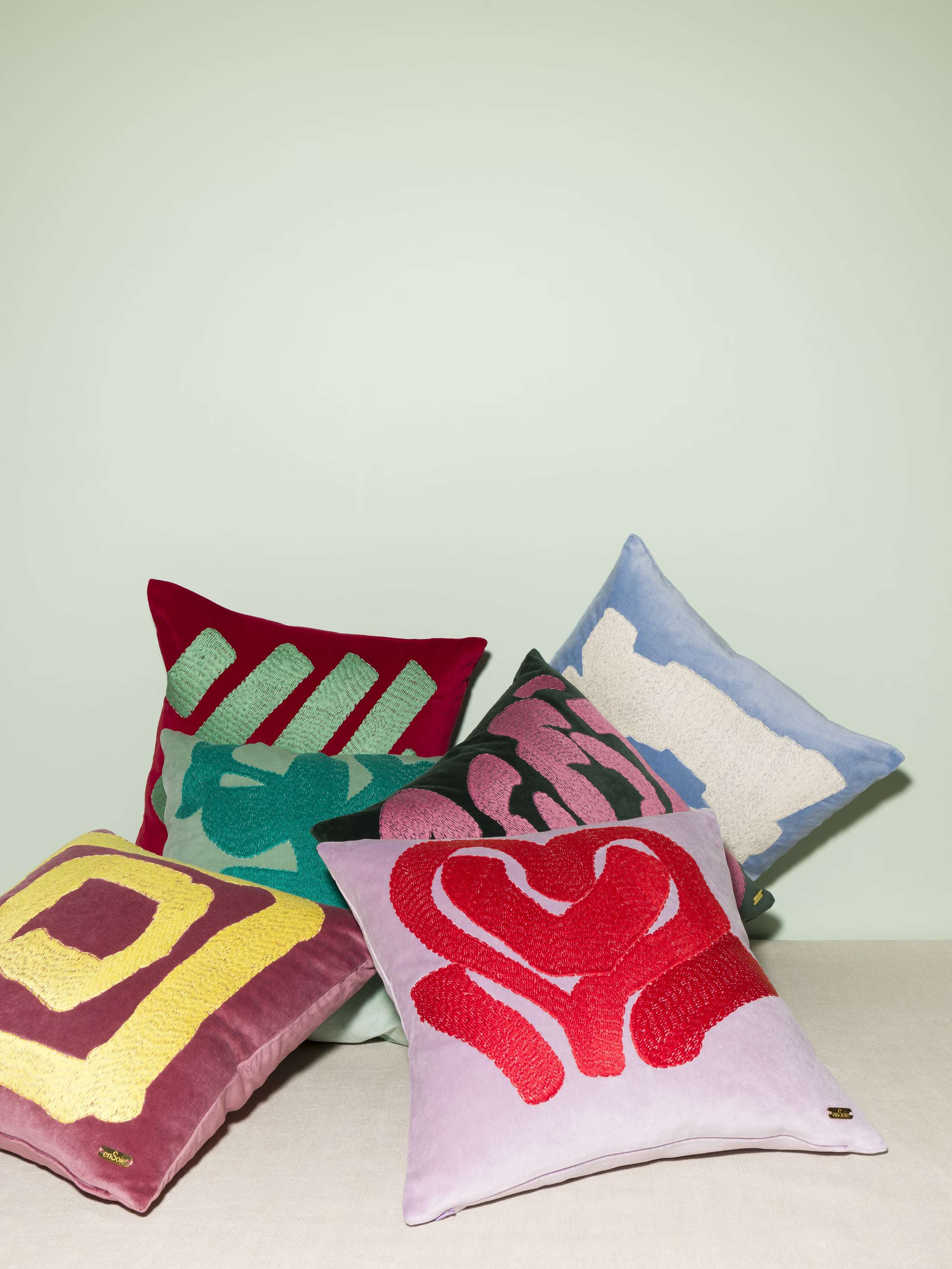 picture of a mix of abstract embroidery pillowcases in cotton velvet