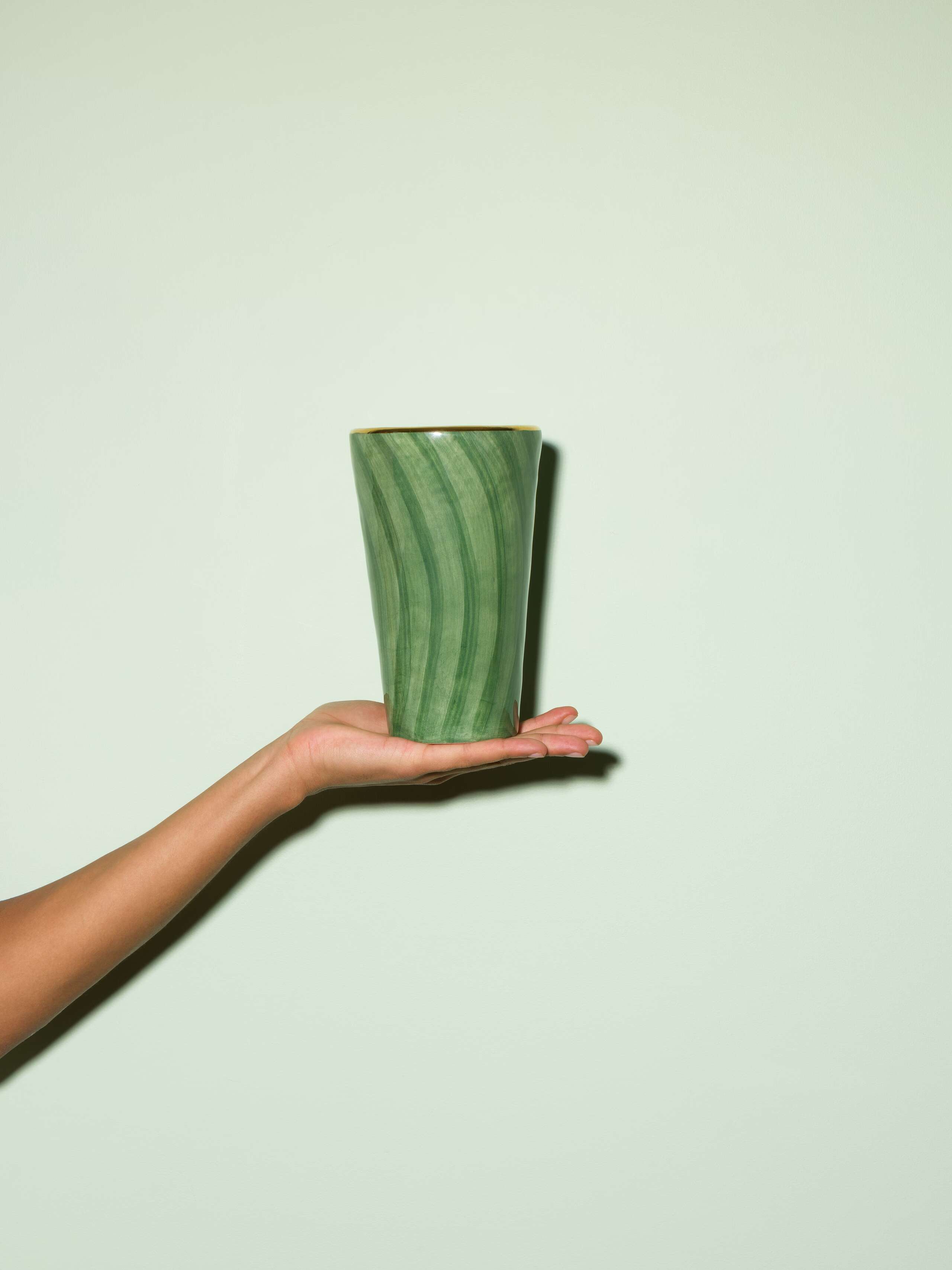 Sourire small slim uni vase linden green