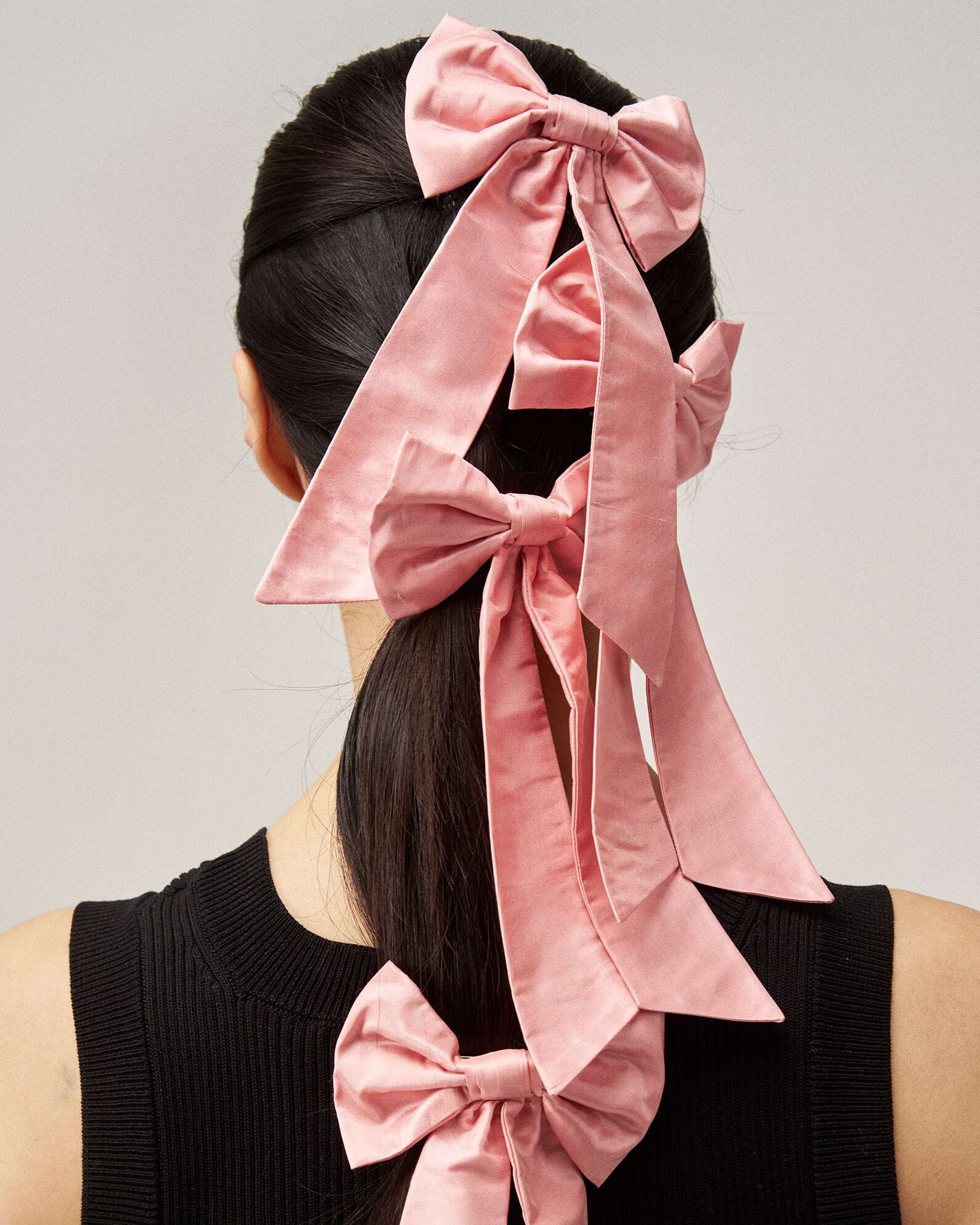 Picture of pink hair bows