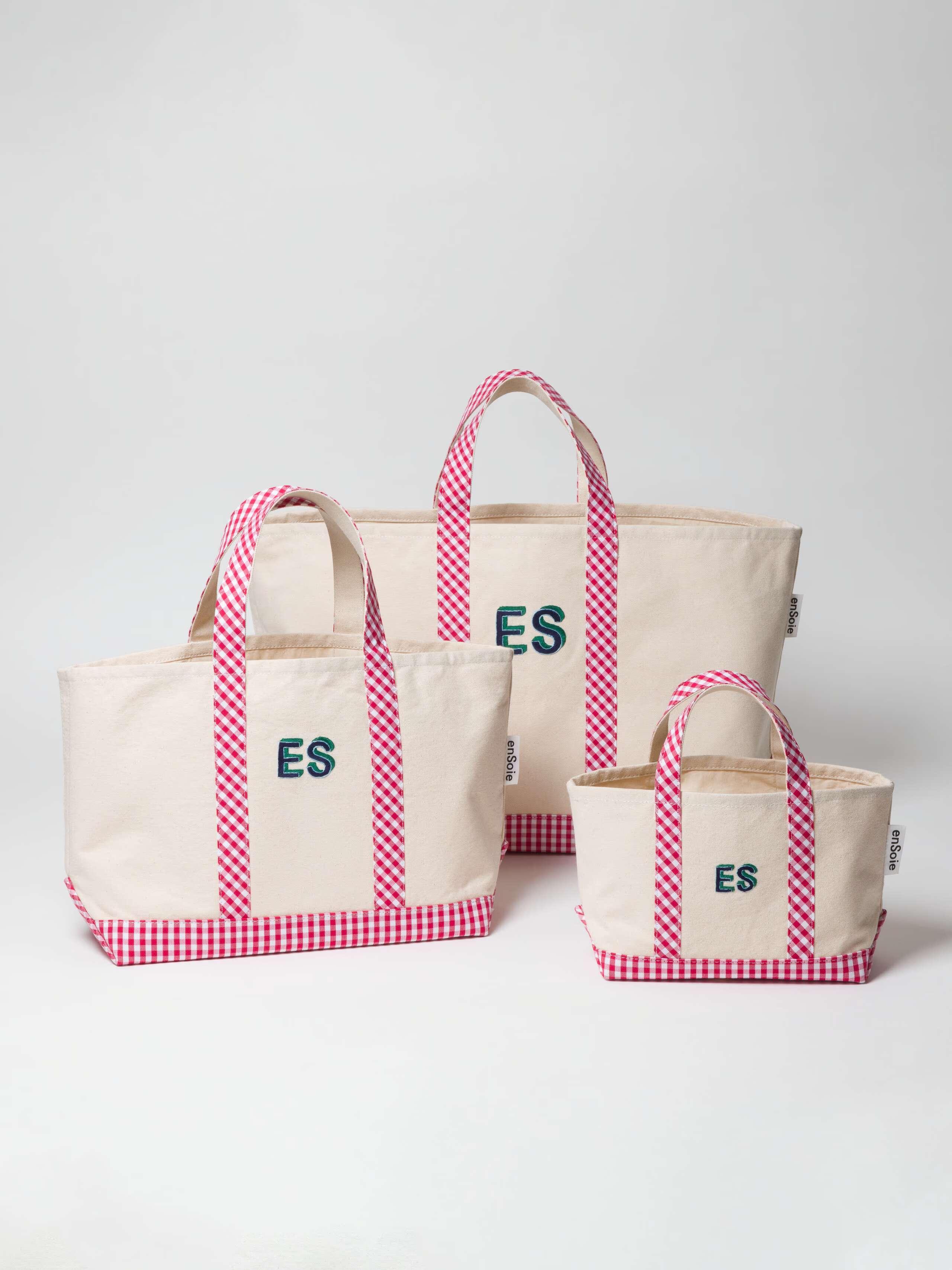 Ferry bag in cotton canvas with vichy check details in three sizes, handembroidered initials