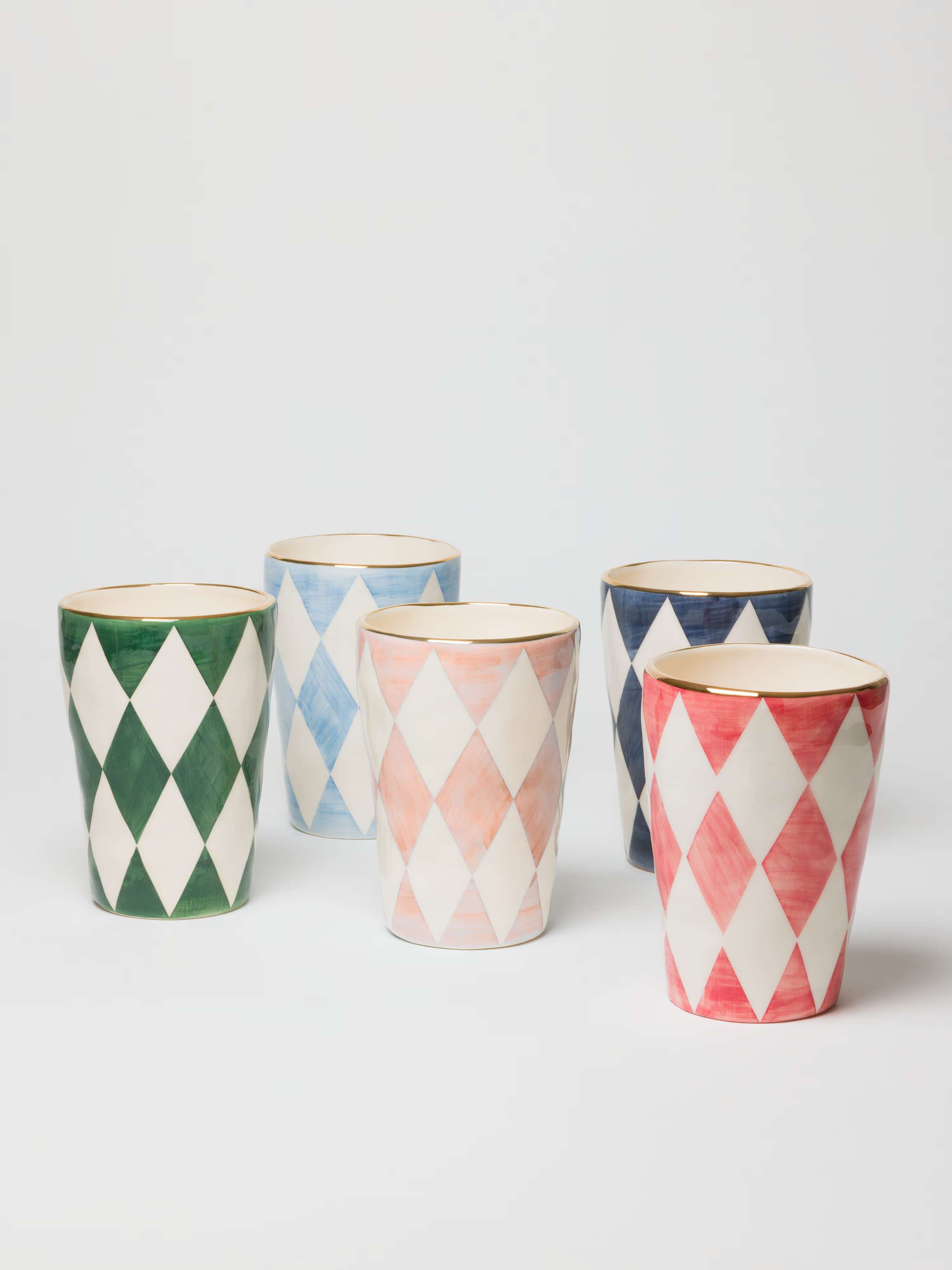 overview of sourire small vase in diamond, five colours