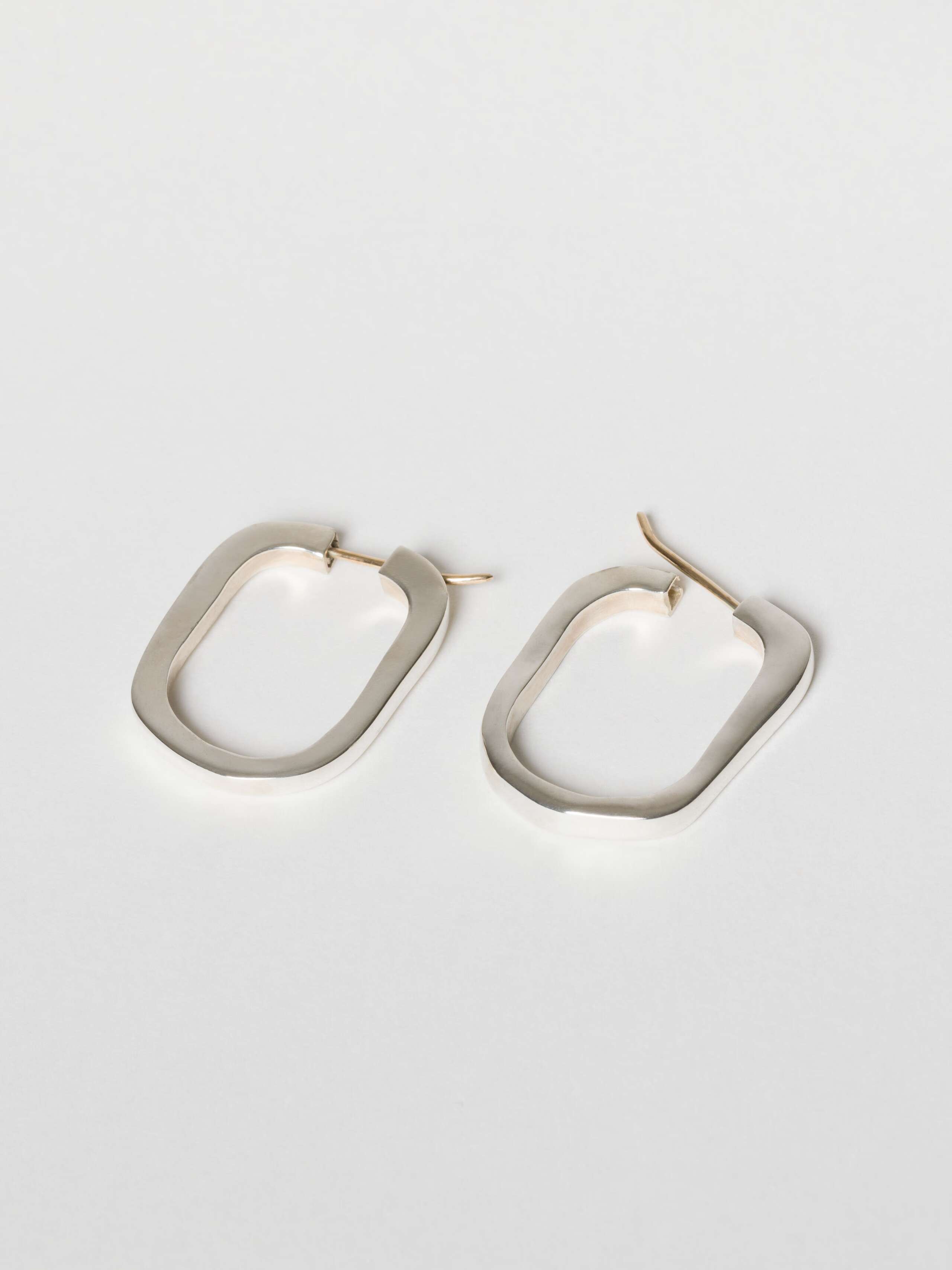 Frame creoles large in sterling silver